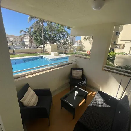 En La Carihuela Con Piscina Y Parking, Al Lado De La Playa Appartement Torremolinos
